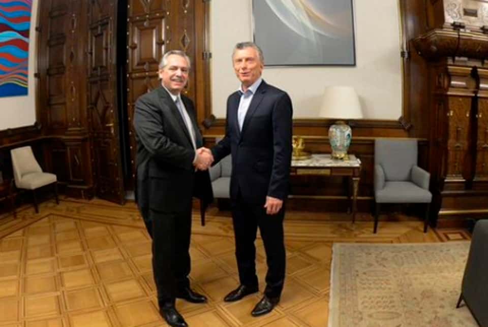Tras las elecciones, Fernández y Macri se reunieron en la Casa Rosada