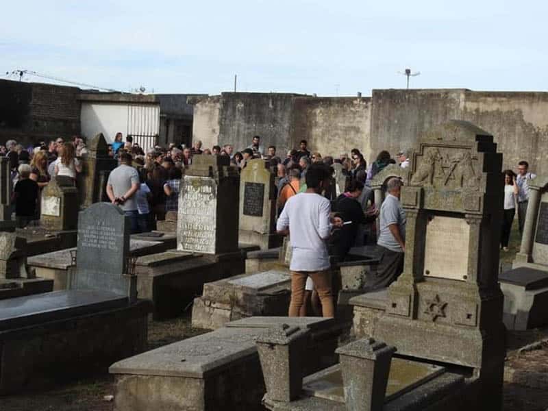 Un cementerio de la mafia hebrea Zwi Migdal fue visitado por el público por primera vez