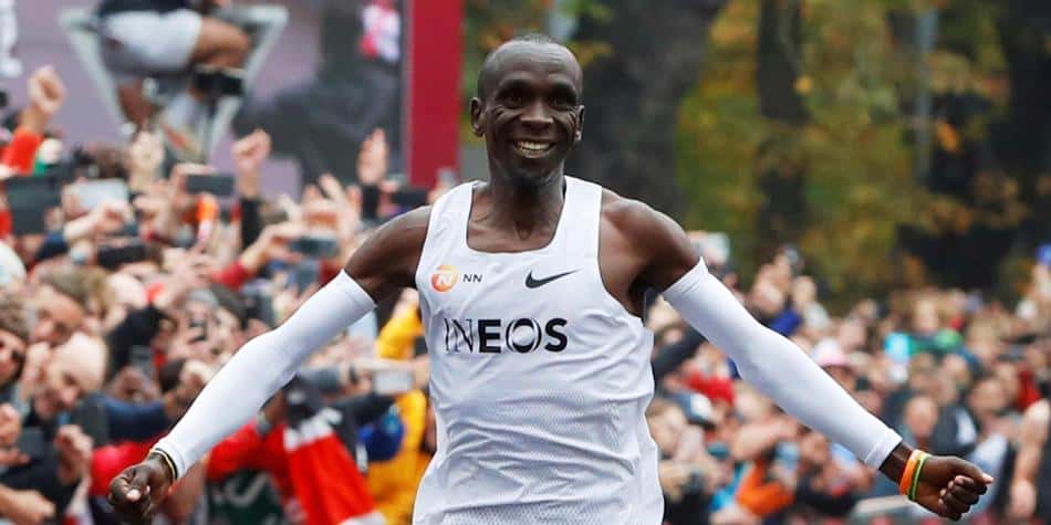El keniata Kipchoge bajó las dos horas en un Maratón