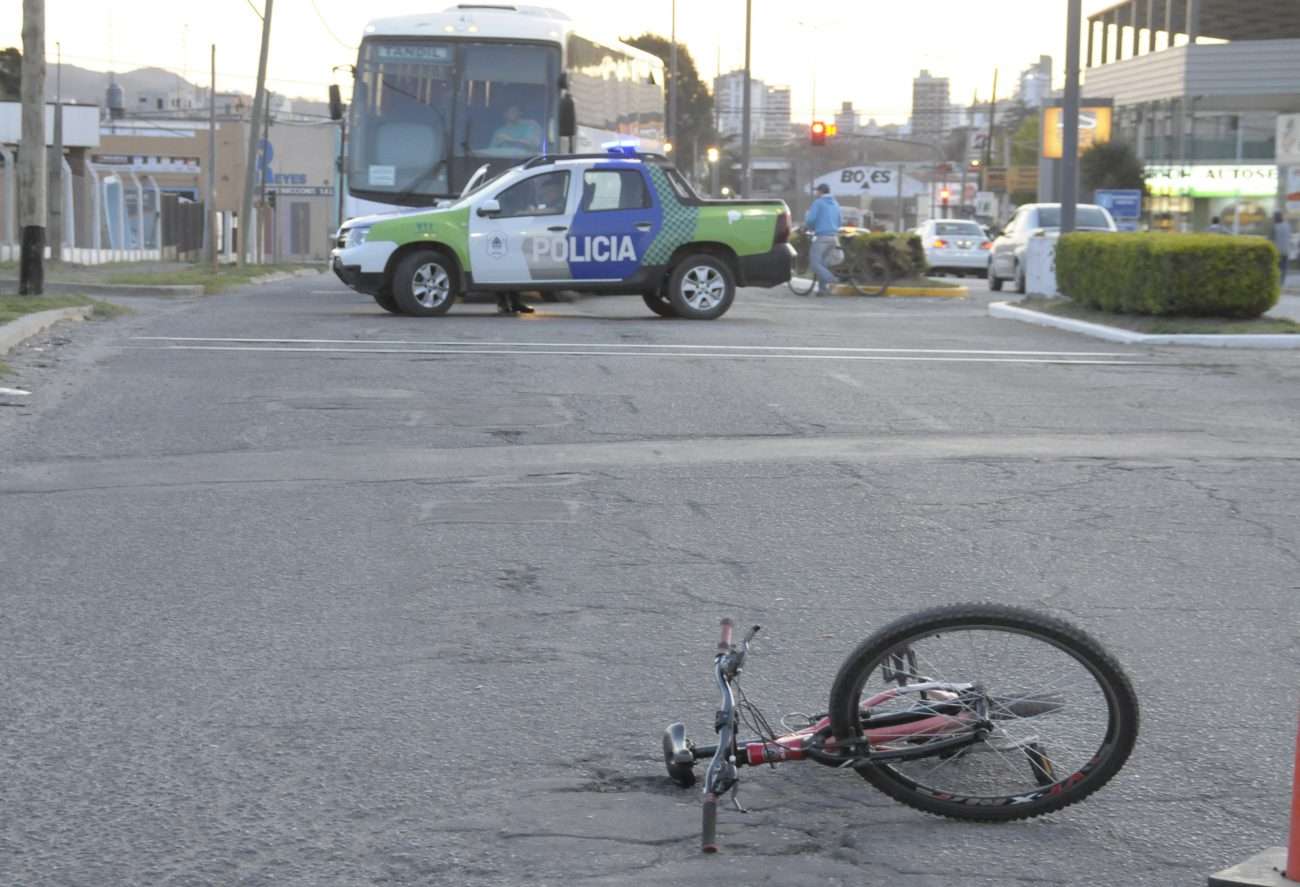 Un ciclista herido tras un choque en Espora y Franklin