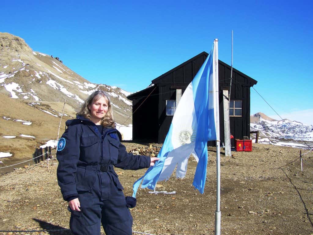 Desde la Antártida, la tandilense Noemí Troche celebró los 50 años de la Base Marambio
