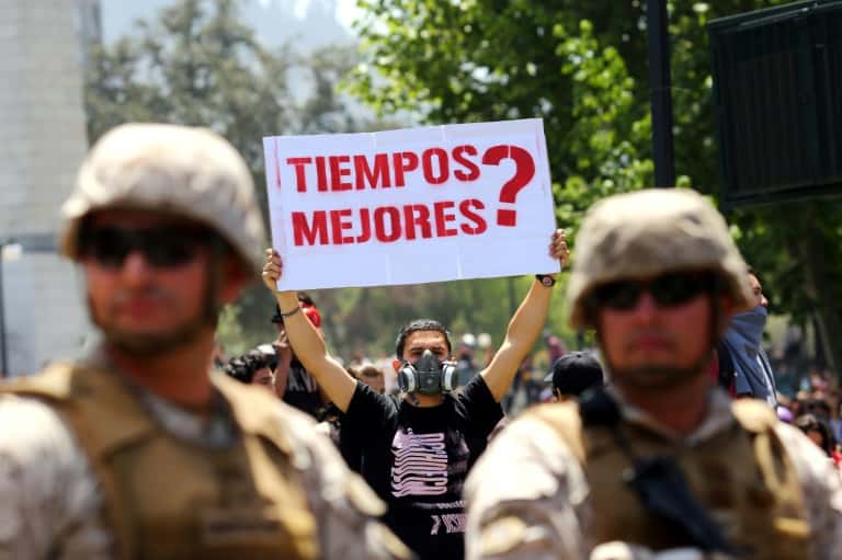 Las protestas no ceden en un Chile perplejo y expectante