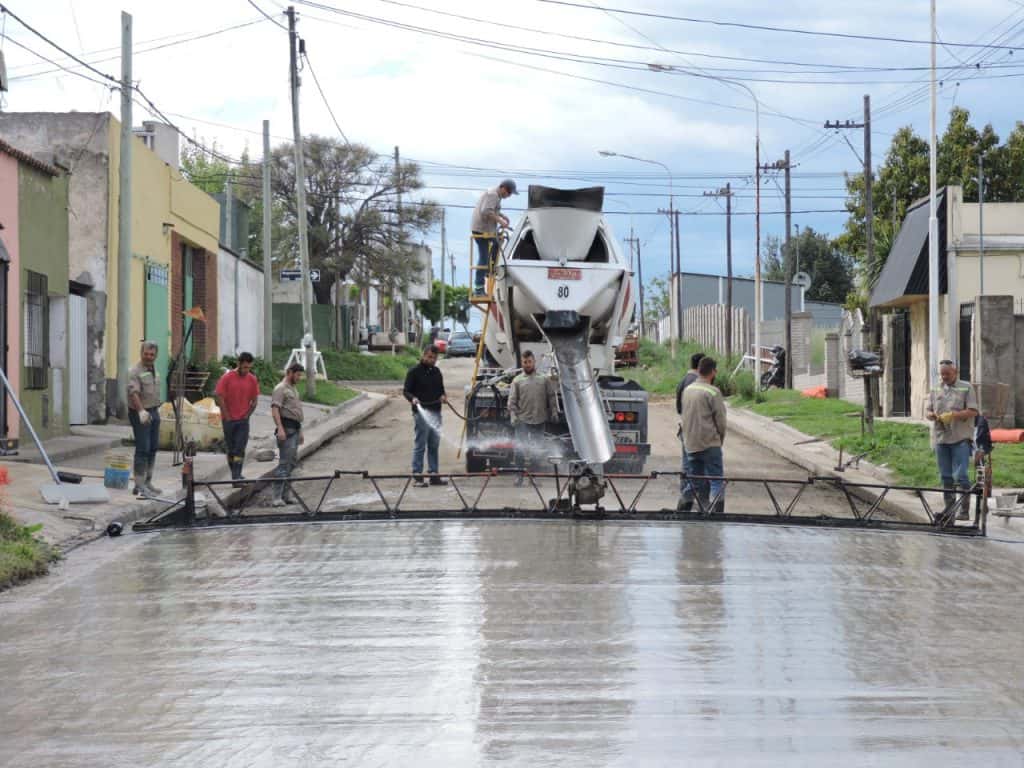 El Municipio avanza con los diferentes  planes de asfalto nuevo y repavimentación