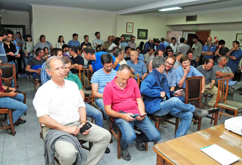 En medio del debate por la denuncia en La Porteña, productores se reunieron por las fumigaciones