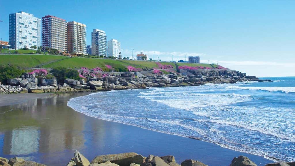 Vacaciones: para veranear en Mar del Plata habrá que hacerse un hisopado