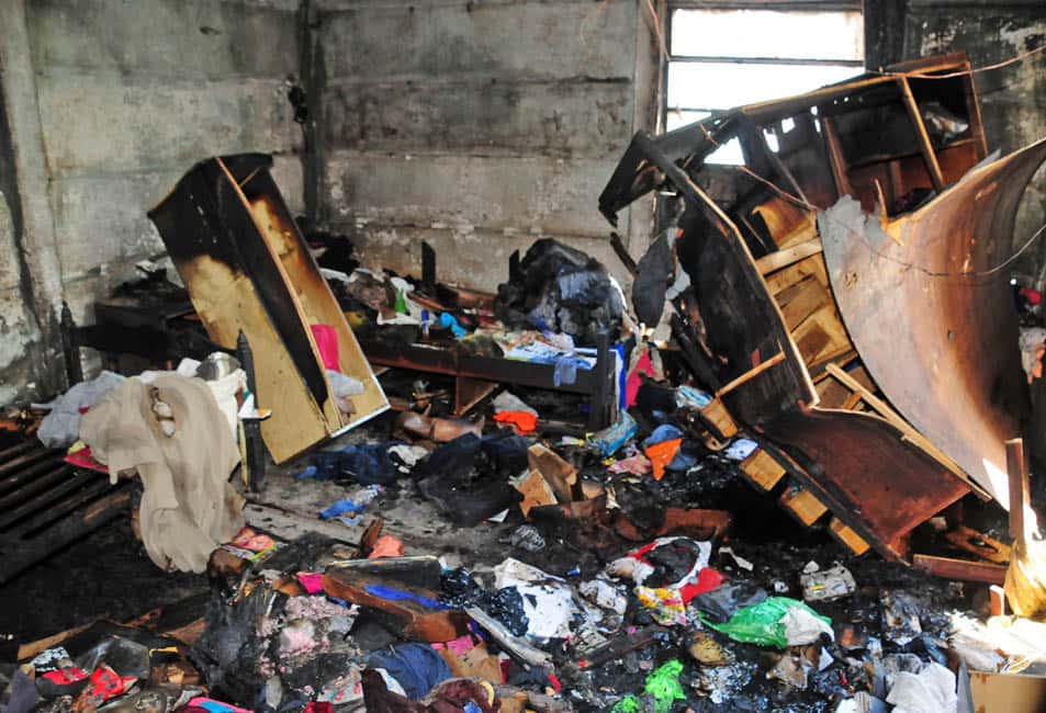 Un incendio generó pérdidas totales en una casa con planchones