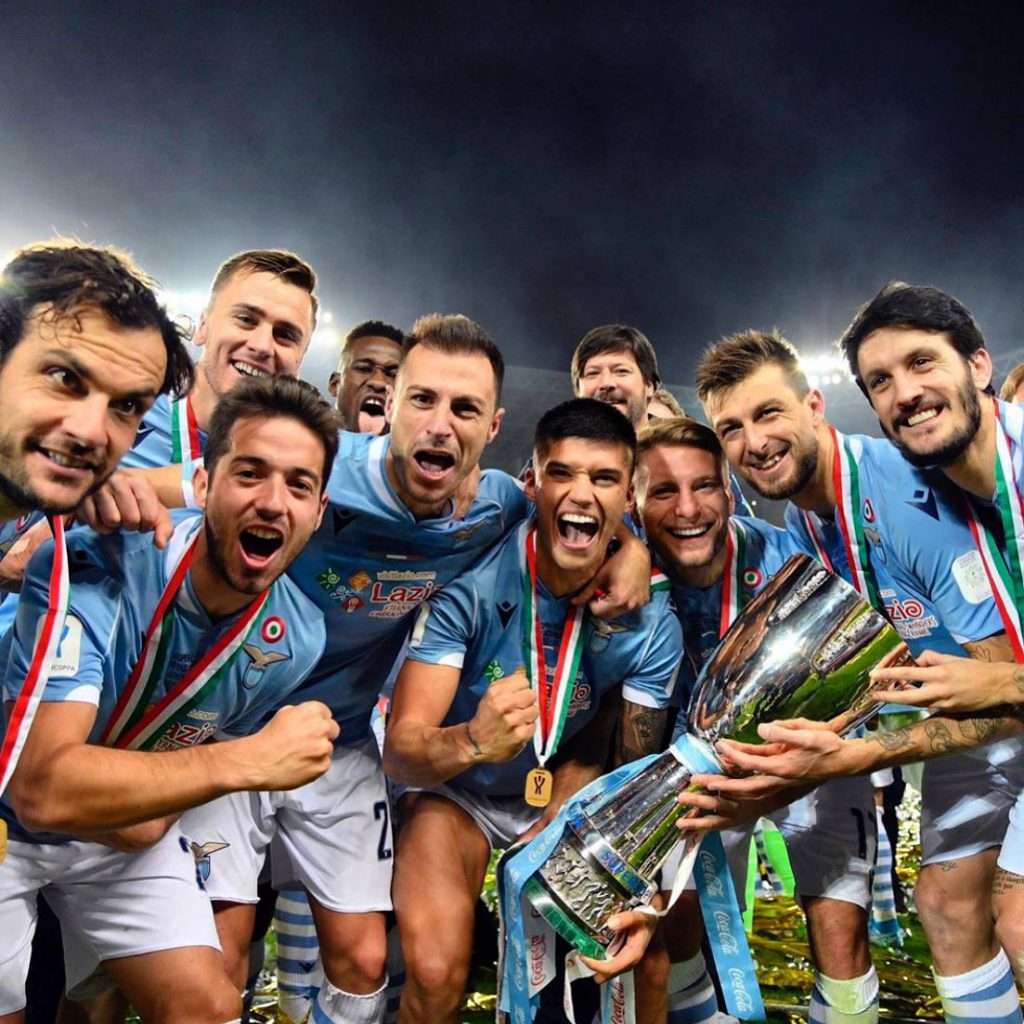 Lazio levantó el trofeo