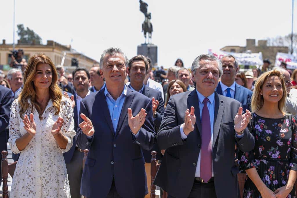 Mauricio Macri y Alberto Fernández juntos en la misa por la "unidad y la paz"