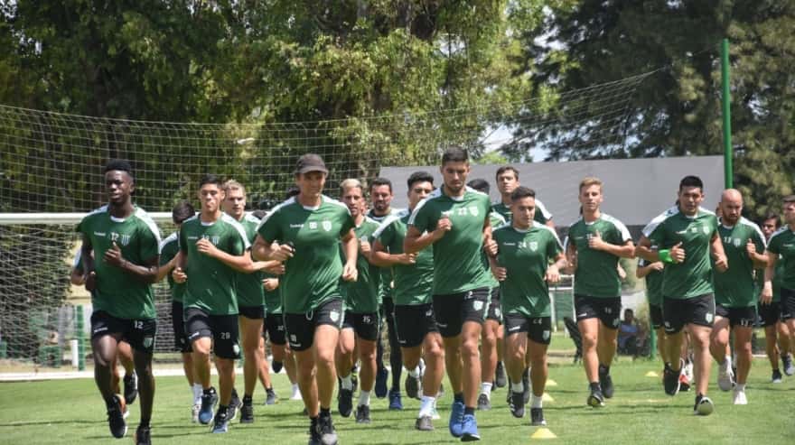 “A pesar de su inactividad, Osvaldo se encuentra muy bien físicamente”, declaró Juan Álvarez