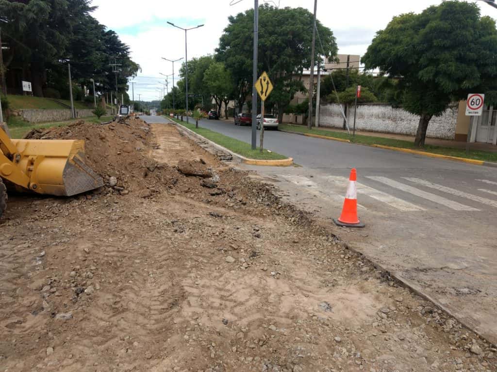 El Municipio inició obras de repavimentación en la avenida Estrada