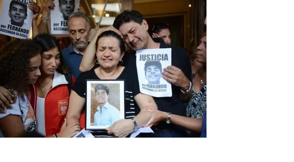 Familiares y amigos marcharon por Fernando Báez Sosa en recoleta: “estoy muerta en vida”, dijo la madre del joven