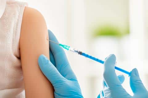 El Ministerio de Salud provincial pide a los padres que  respeten el calendario de vacunación en la pandemia