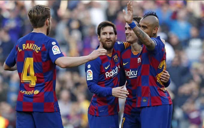 Barcelona saltó a la punta con un póker de Messi