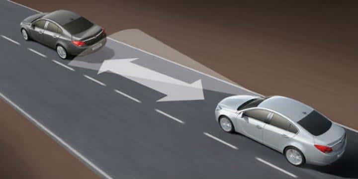 ¿Estás manejando a una distancia prudencial del vehículo que te precede?