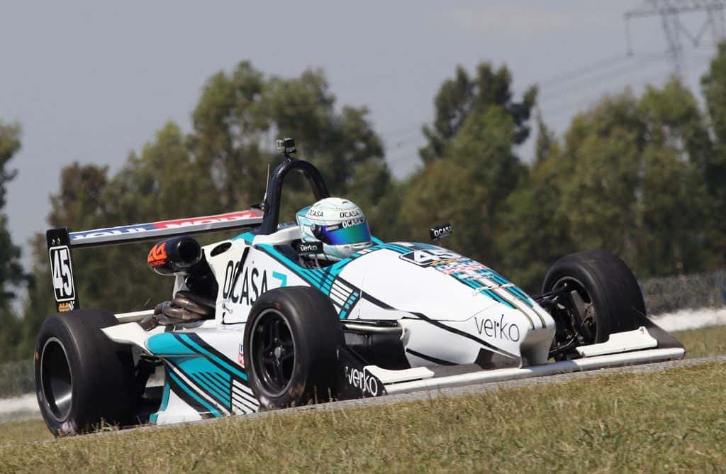 Tiago Pernía fue 12do. y 13ro. en la Fórmula 3 Metropolitana