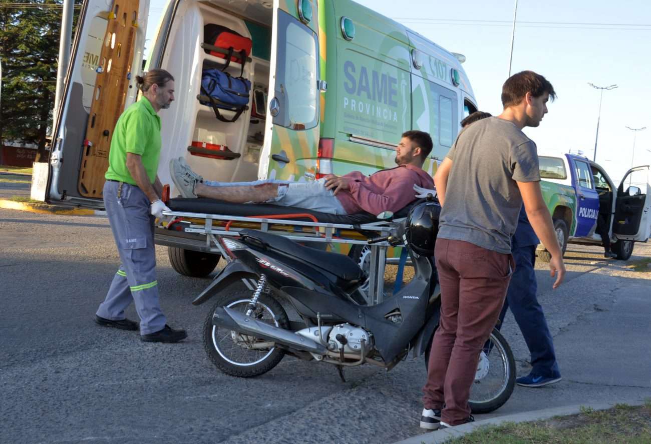 Tres heridos al chocar dos motos en Espora y Franklin