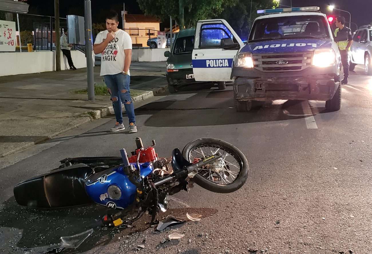 Cuatro motociclistas sufrieron heridas de  distinta consideración en dos accidentes