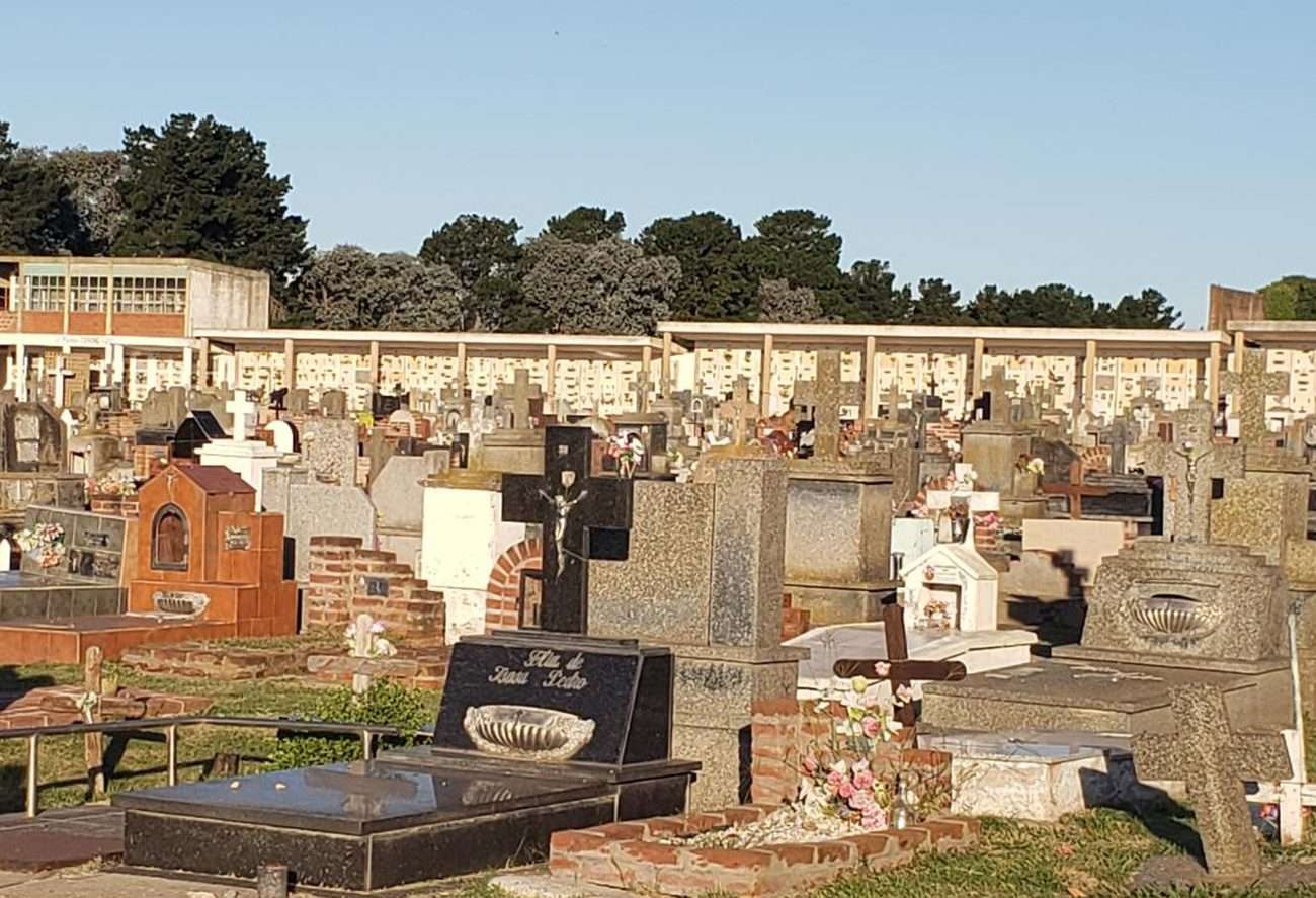 ¿Qué horario hace el cementerio municipal por el Día del Padre?