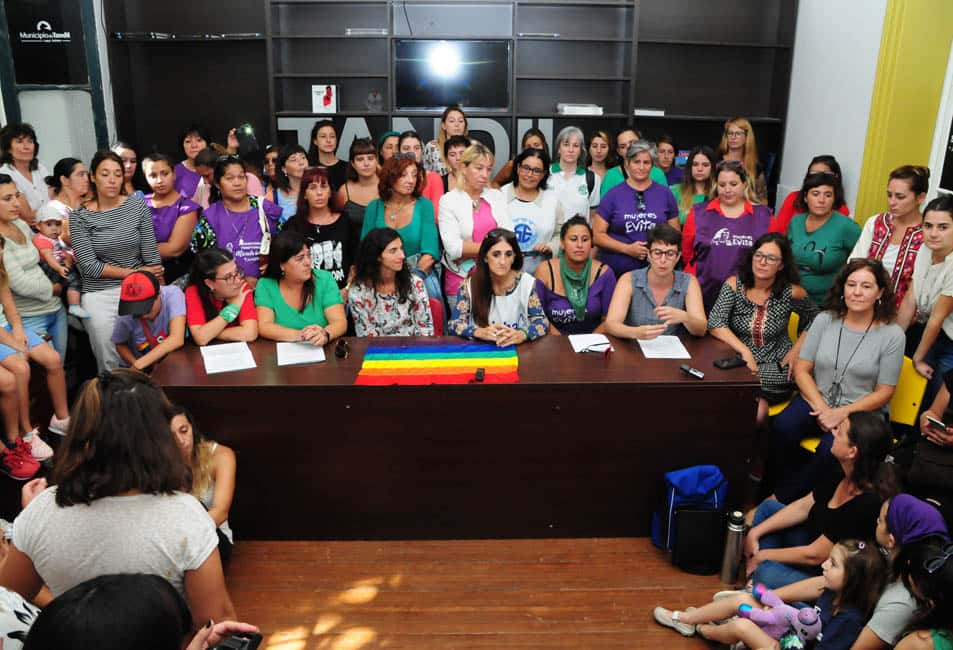 La Asamblea Feminista demanda la aplicación consensuada de la Ley Micaela en el Municipio