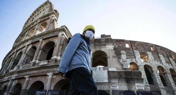Italia superó las diez mil muertes, pero se redujeron los reportes de contagios
