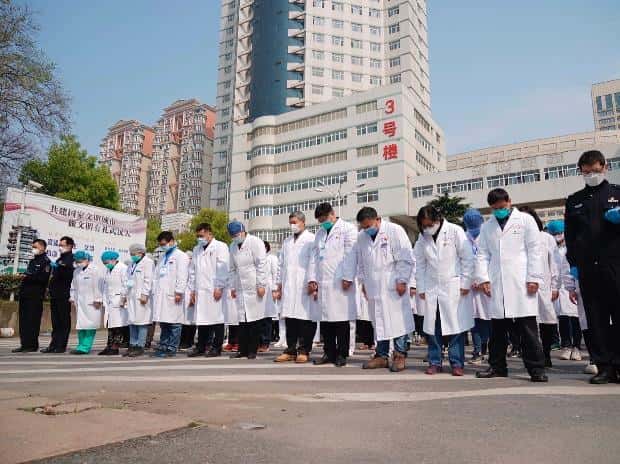 China se paralizó para homenajear a las víctimas de la pandemia de coronavirus
