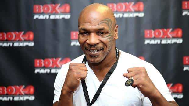 Tyson entrena para hacer peleas solidarias