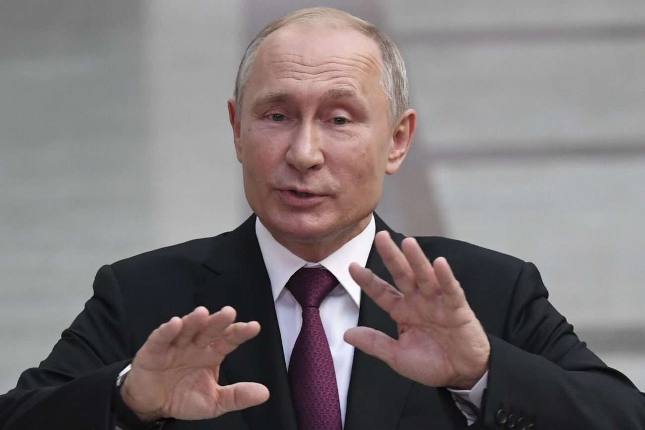 Putin realiza teletrabajo luego de estar en contacto con un médico infectado