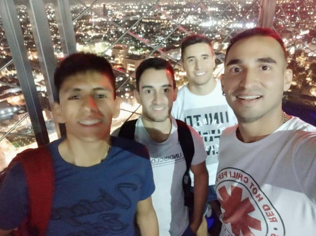 Cuatro trabajadores de la industria del software en  Tandil ya llevan dos semanas varados en Cancún