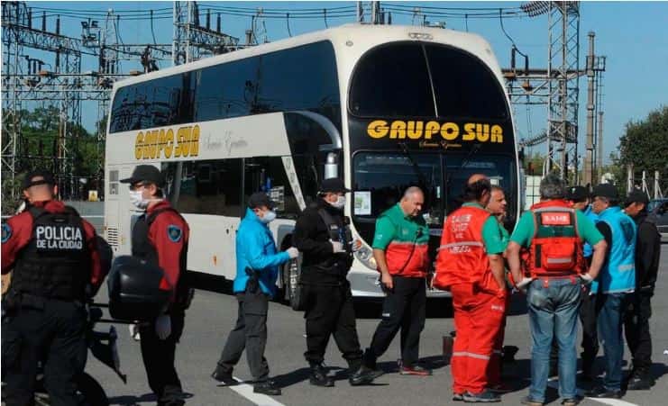 Detuvieron un colectivo con 44 pasajeros que salió de Mendoza