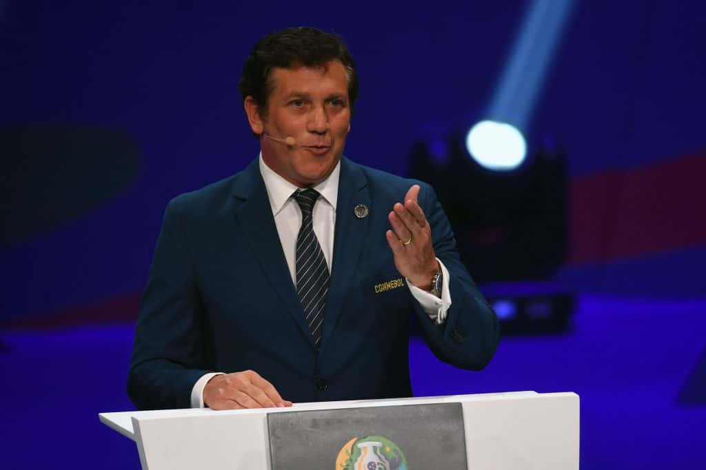 Alejandro Domínguez denunció a Chilavert