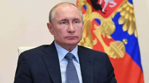 Putin anunció envíos “regulares” al país de dosis de Sputnik V