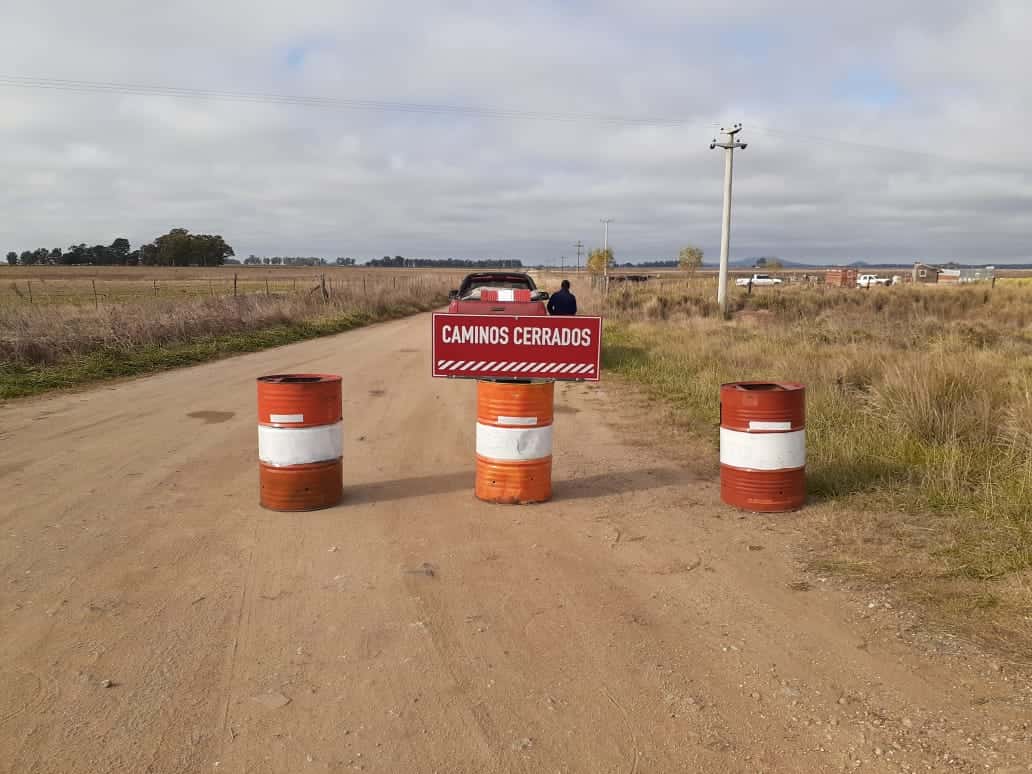 Se dispusieron nuevos bloqueos en caminos rurales para evitar la evasión de controles 