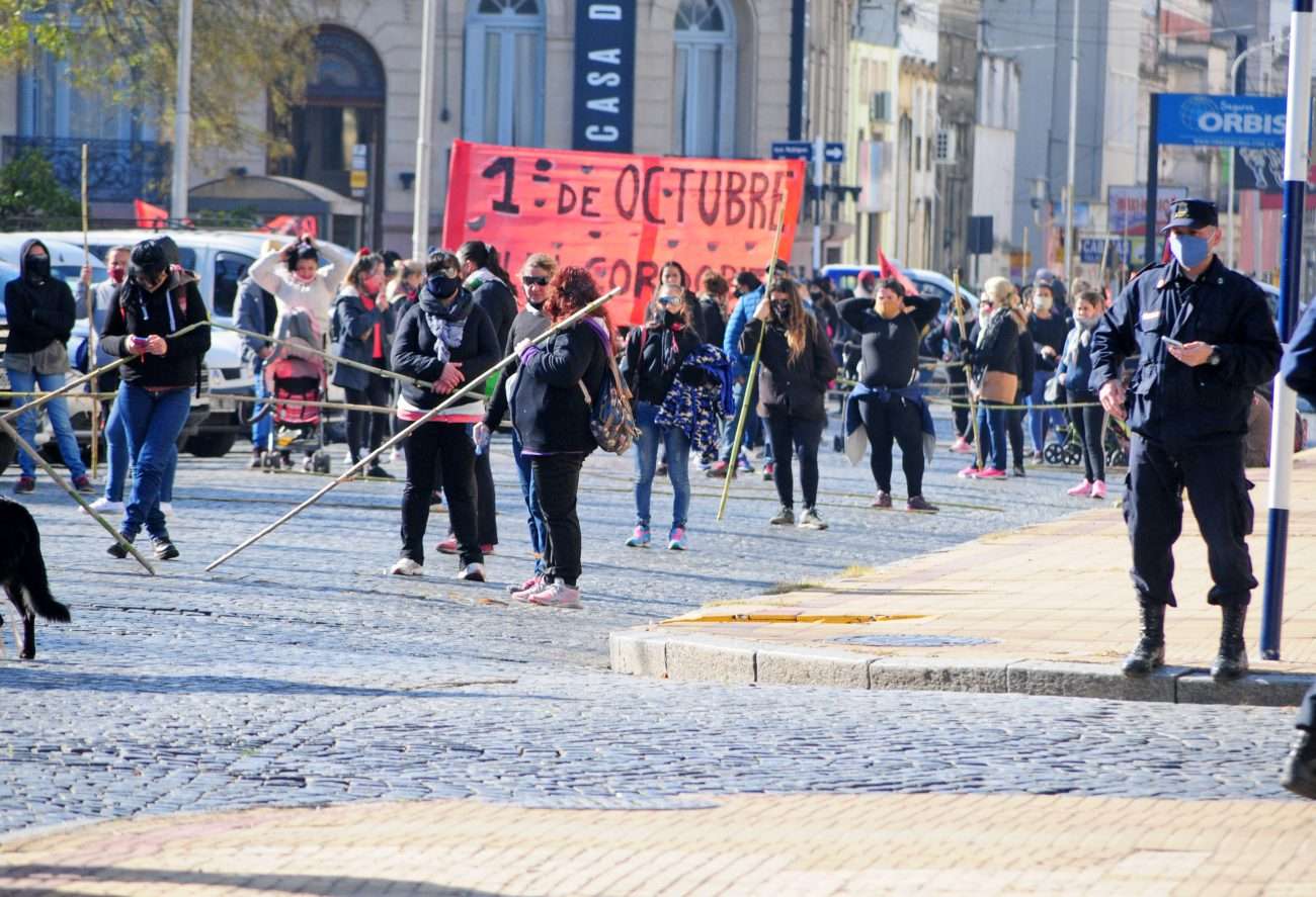 El Movimiento 1 de Octubre volvió a las calles para exigir respuestas a la demanda social