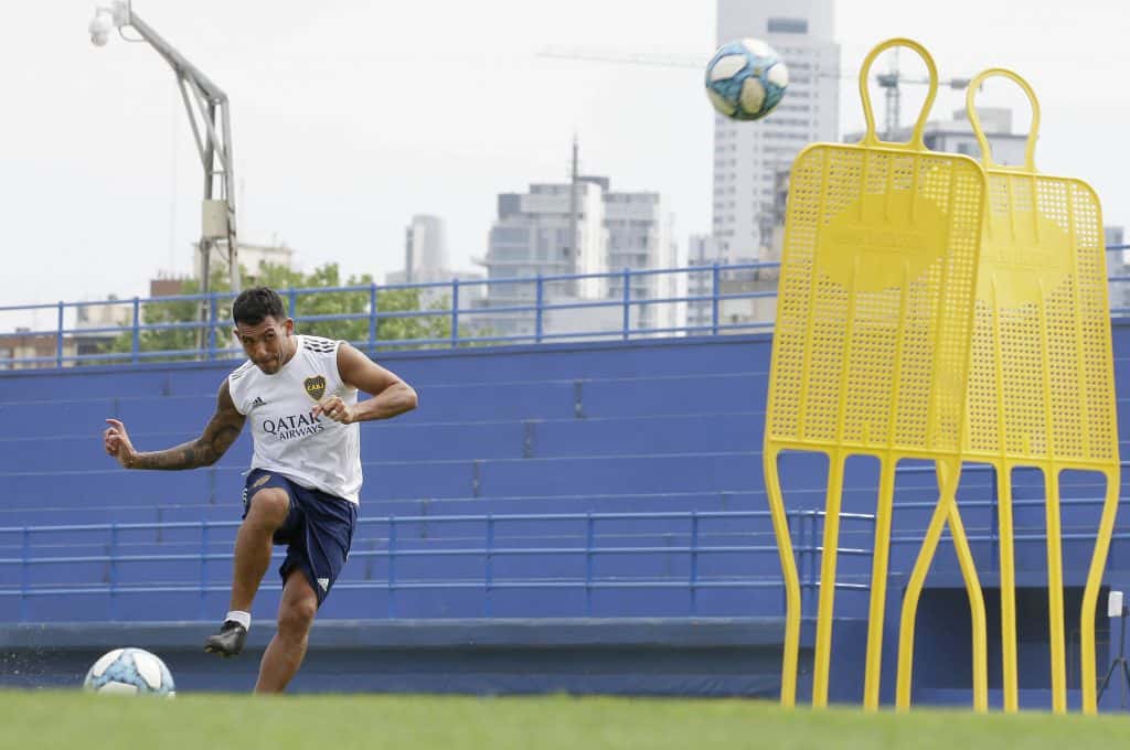 Tras acordar con Riquelme, Tevez continuará en Boca