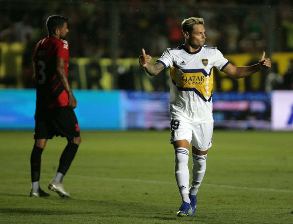 Mauro Zárate se acerca a la renovación en Boca
