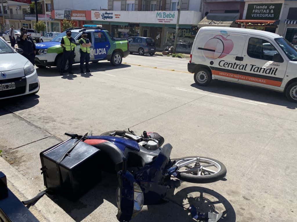 Una mujer fue trasladada al Hospital tras accidentarse en la avenida Buzón