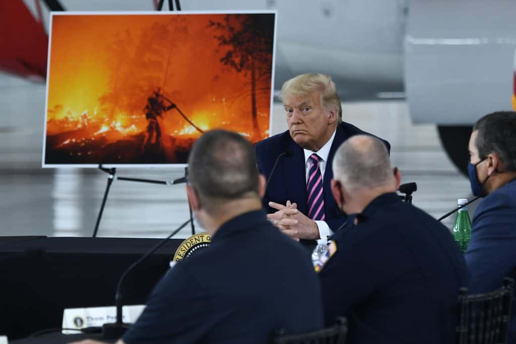 El cambio climático irrumpió en la puja presidencial por los incendios en el oeste 