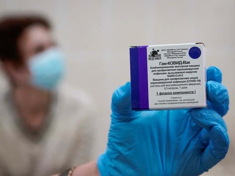 Desde el centro que creó la vacuna rusa piden “no jugar a la ruleta” con el coronavirus