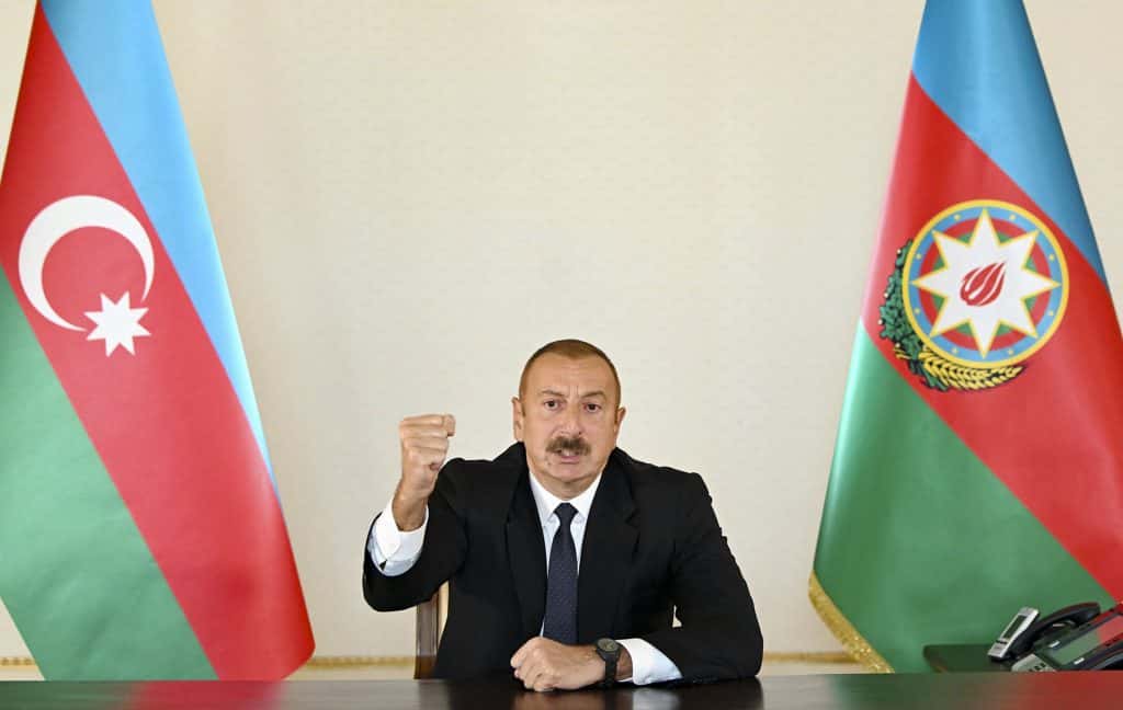 Azerbaiyán afirma que tomó y controla la ciudad de Shusha