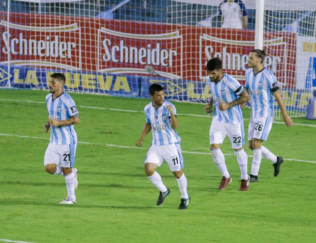 Alustiza le dio el agónico triunfo a Atlético Tucumán
