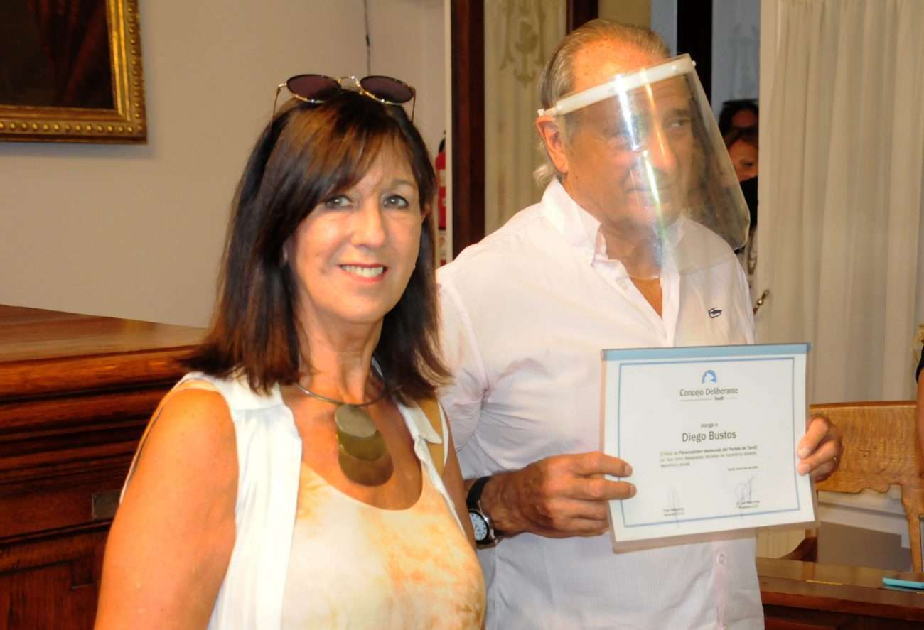 El profesor Diego Bustos fue reconocido  como “personalidad destacada” de Tandil