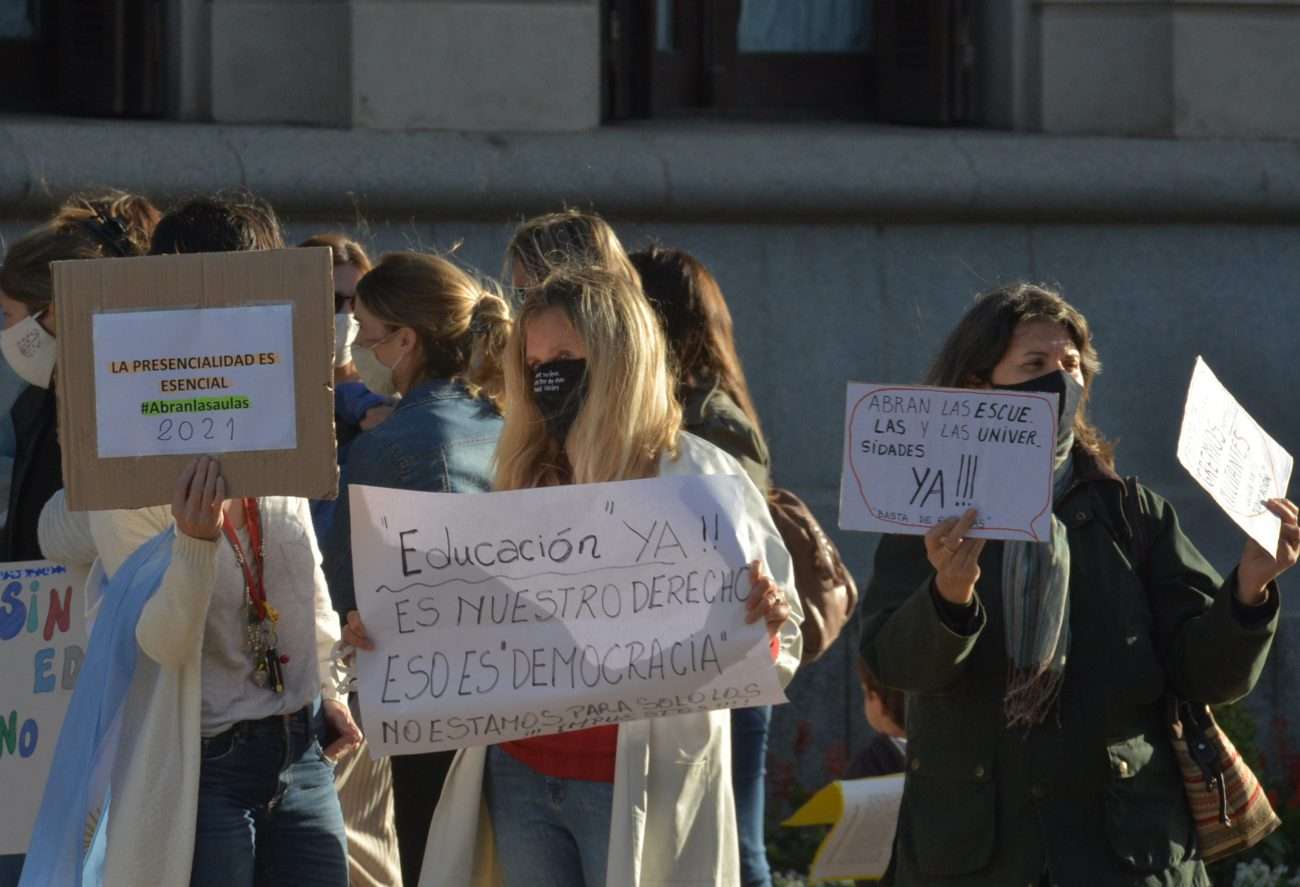 Se manifestaron para exigir que se declare a la educación “esencial” y se vuelva a la presencialidad