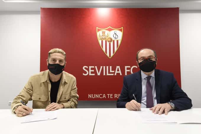 Sevilla incorporó a “Papu” Gómez