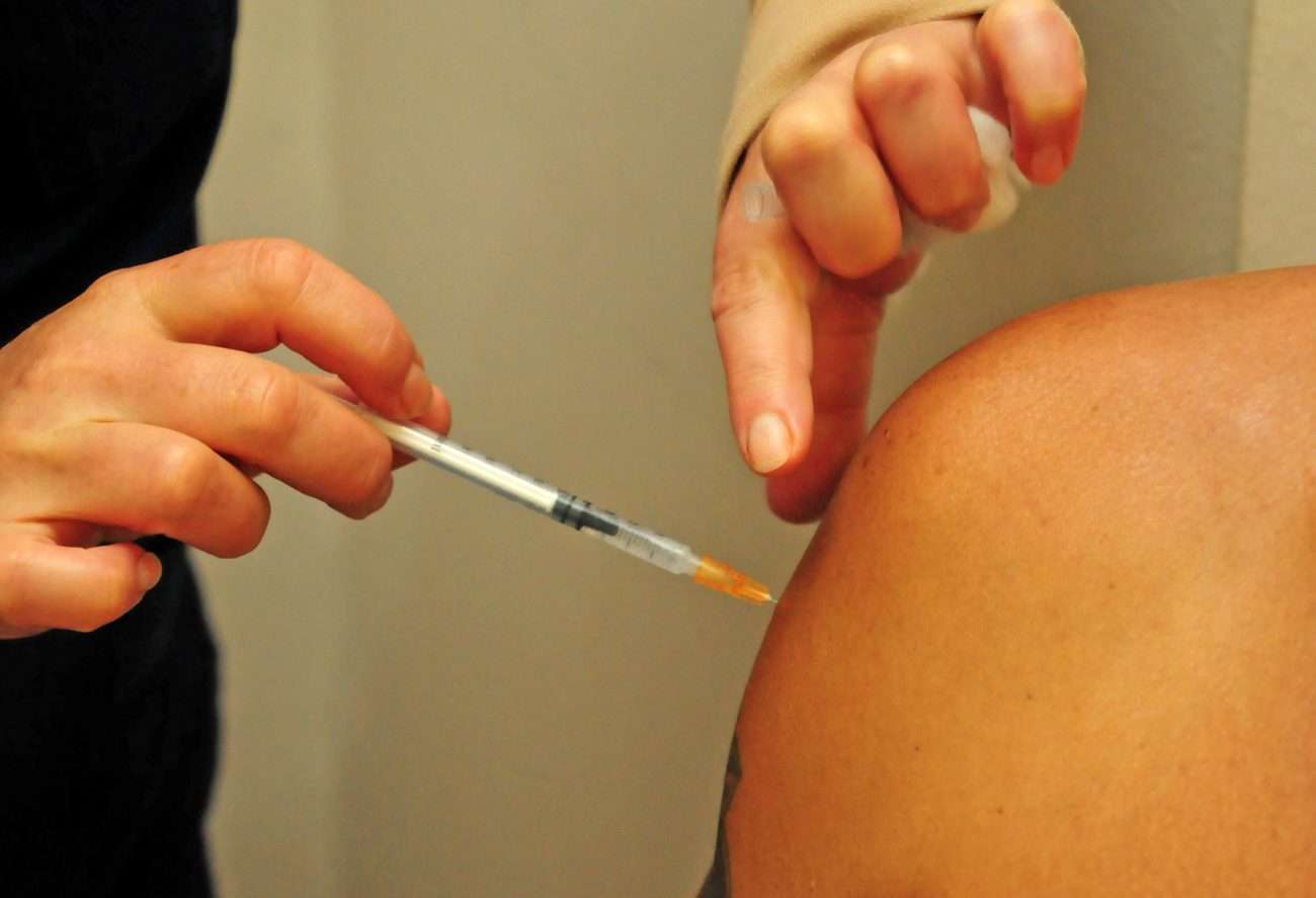 “En 200 mil vacunados en la Provincia no hay un solo registro de efecto grave”