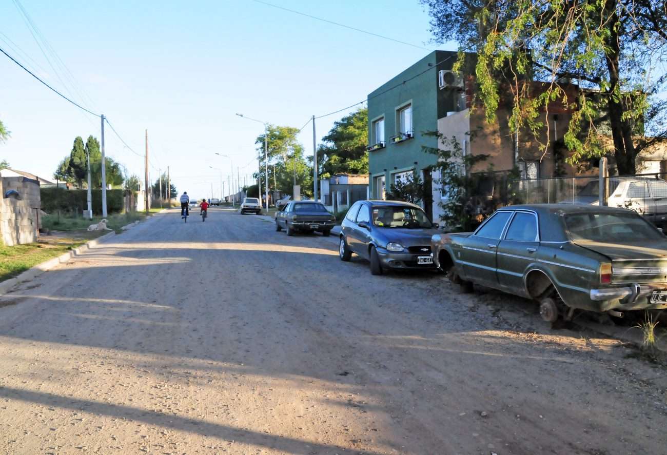 Vecinos de Cabral exigieron respuestas al Municipio por la obra inconclusa de gas