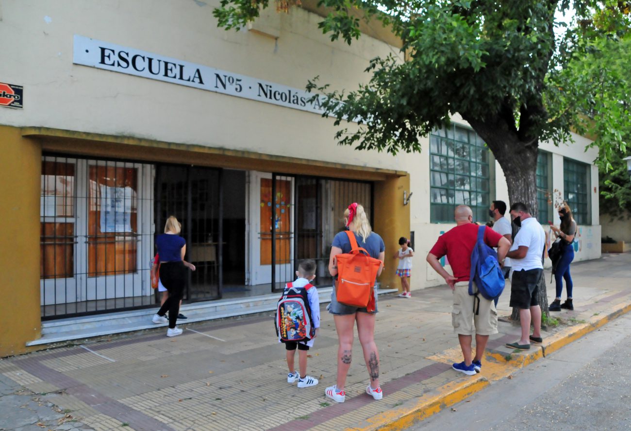 Oficializan el inicio de clases el 2 de marzo en provincia de Buenos Aires, con presencialidad plena