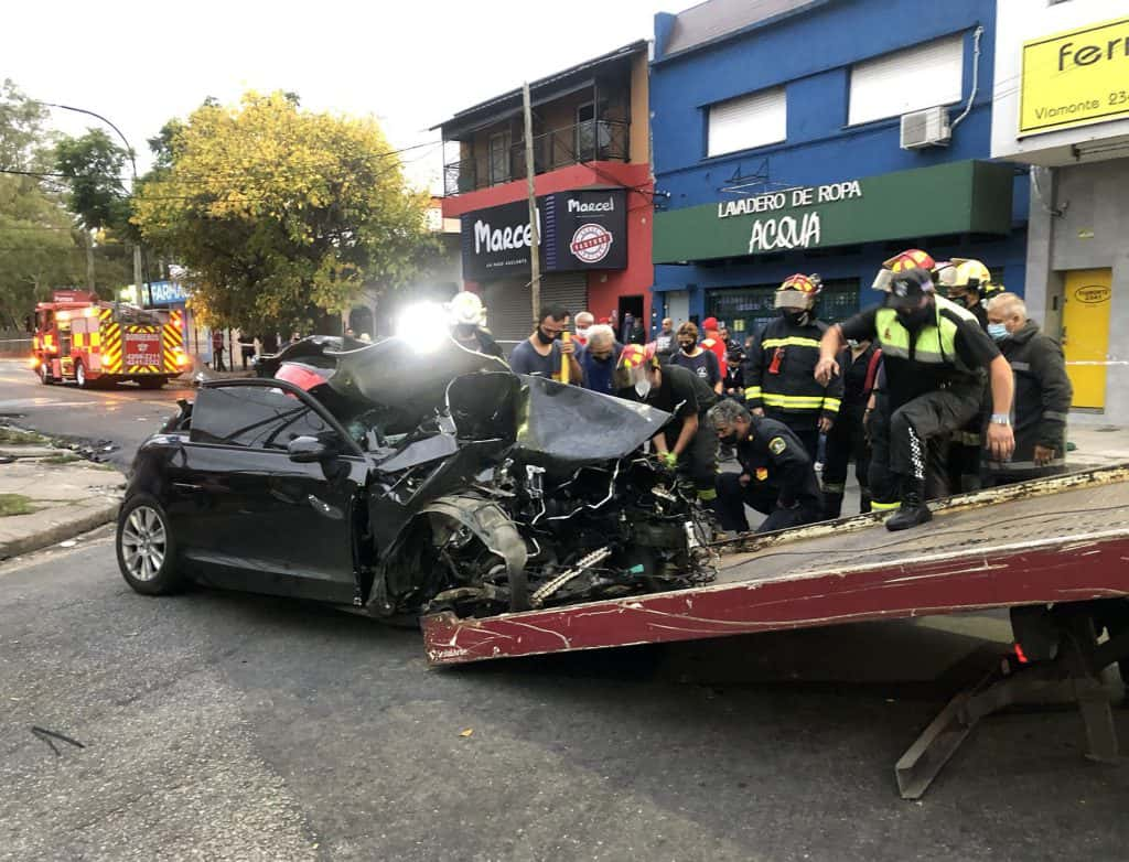 Un conductor alcoholizado chocó y murieron dos hermanas en Lanús