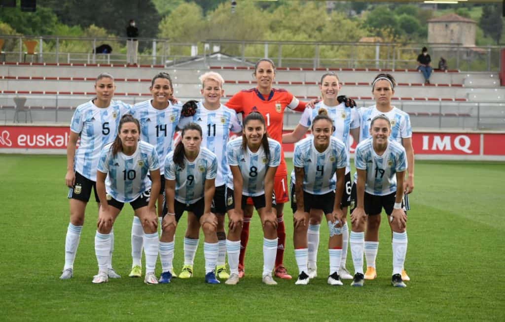 Argentina, con Núñez, se mide con dos rivales