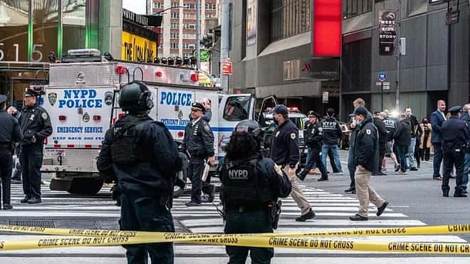 Pánico por tiroteos en Nueva York y Miami
