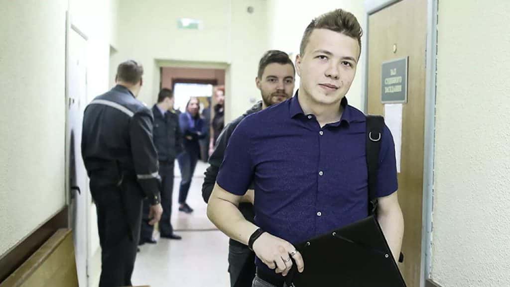 Activista opositor fue detenido en Bielorrusia tras desviarse el vuelo en el que viajaba 
